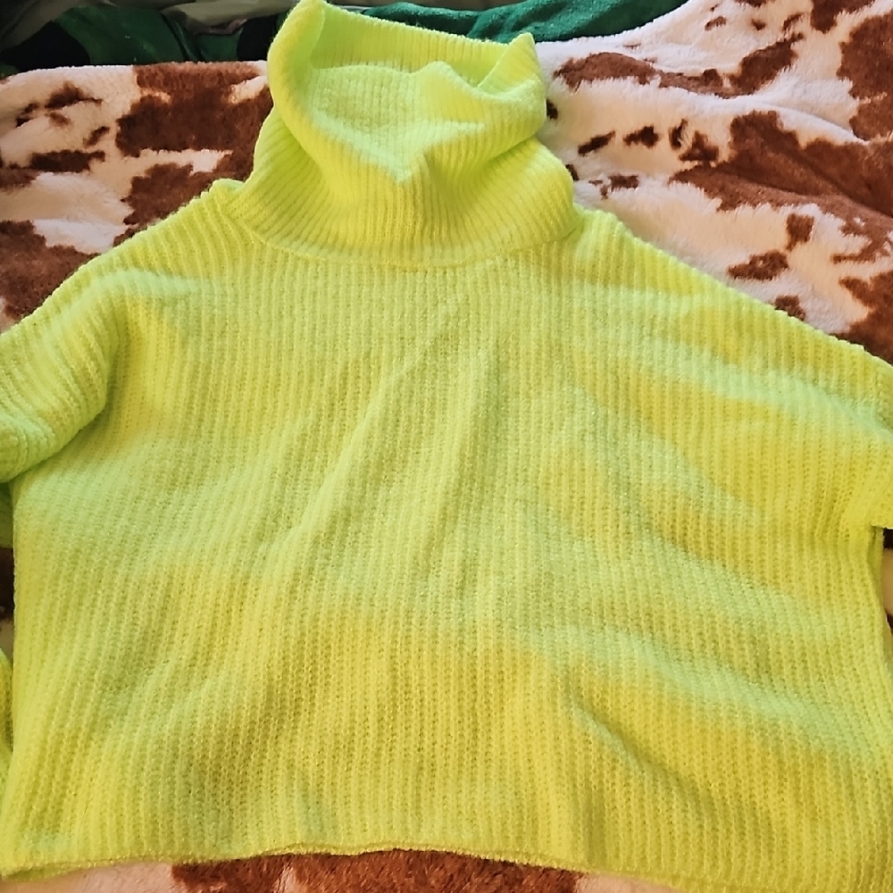 Francesca's Miami Bright Lime Turtleneck Sweater Size L